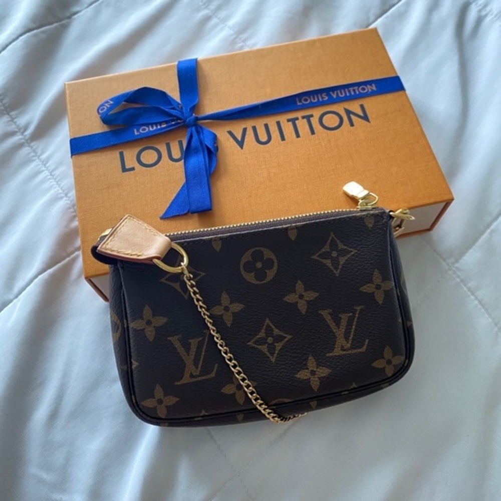Louis Vuitton Mini Pochette Accessories
